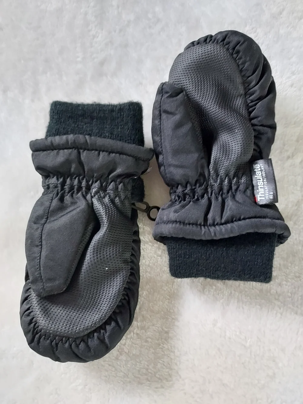 3M Black Kids Winter Mittens Thinsulate Cold Weather Protection Snow Ski